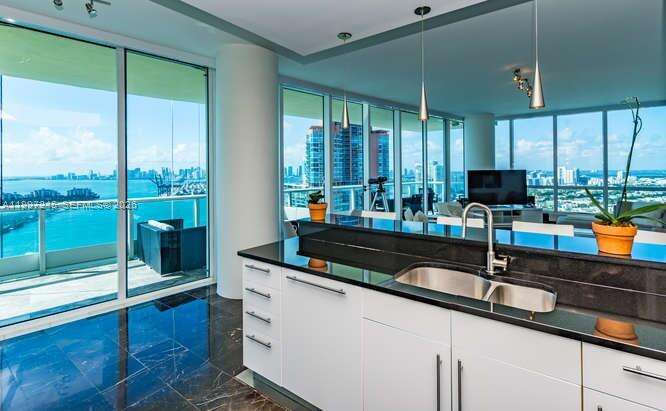 Continuum South Tower at 100 Pointe Dr, Miami Beach, FL 33139 - For Rent photo 12