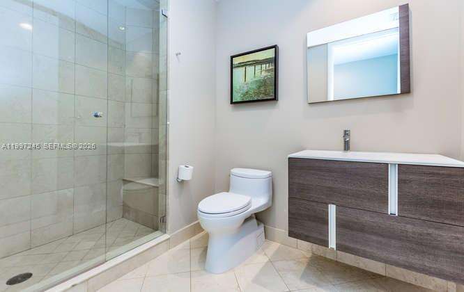 Continuum South Tower at 100 Pointe Dr, Miami Beach, FL 33139 - For Rent photo 17