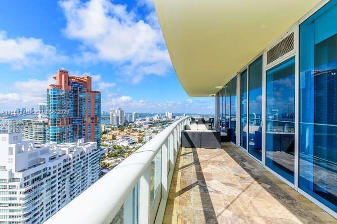 Continuum South Tower at 100 Pointe Dr, Miami Beach, FL 33139 - For Rent photo 20