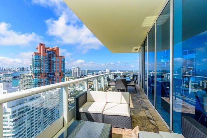 Continuum South Tower at 100 Pointe Dr, Miami Beach, FL 33139 - For Rent photo 3