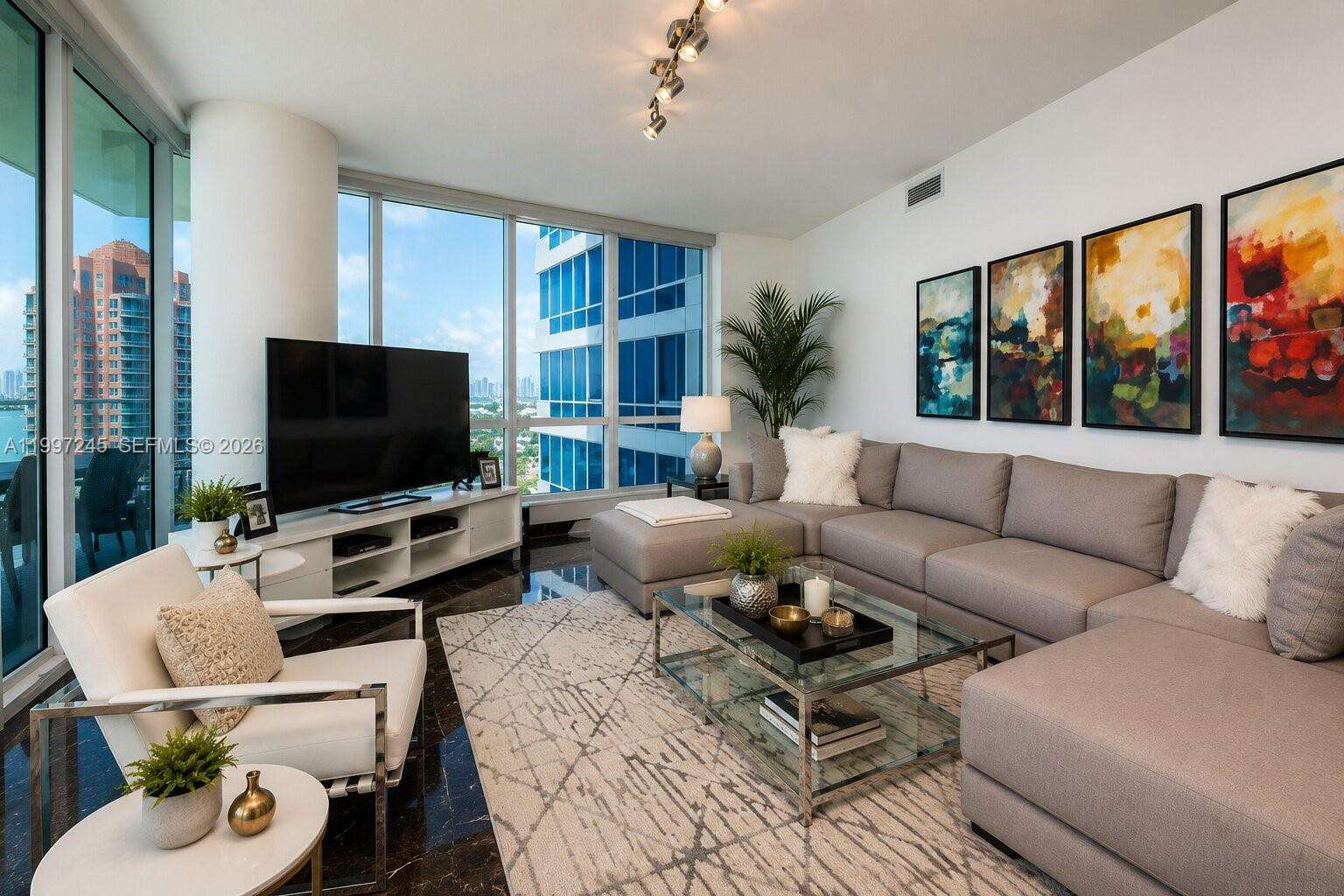 Continuum South Tower at 100 Pointe Dr, Miami Beach, FL 33139 - For Rent photo 5