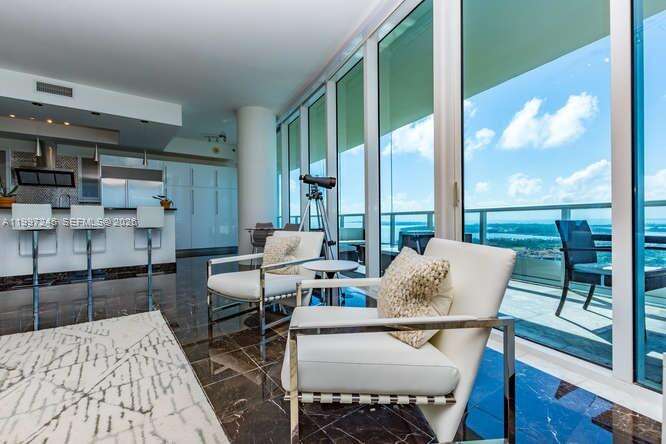Continuum South Tower at 100 Pointe Dr, Miami Beach, FL 33139 - For Rent photo 6