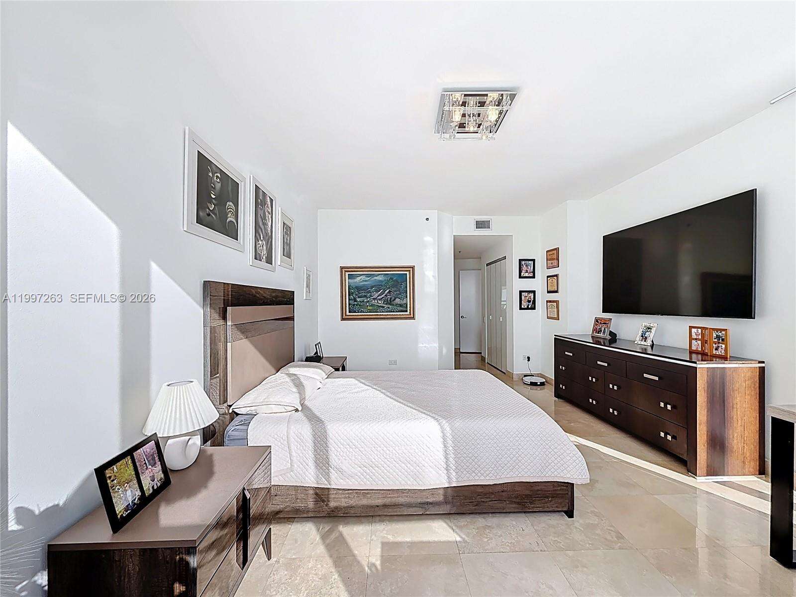 Two Tequesta Point at 808 Brickell Key Dr, Miami, FL 33131 - For Rent photo 14