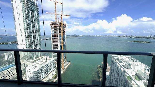 Icon Bay at 460 28 St, Miami, FL 33137 - For Rent photo 1