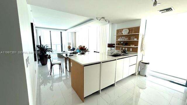 Icon Bay at 460 28 St, Miami, FL 33137 - For Rent photo 39