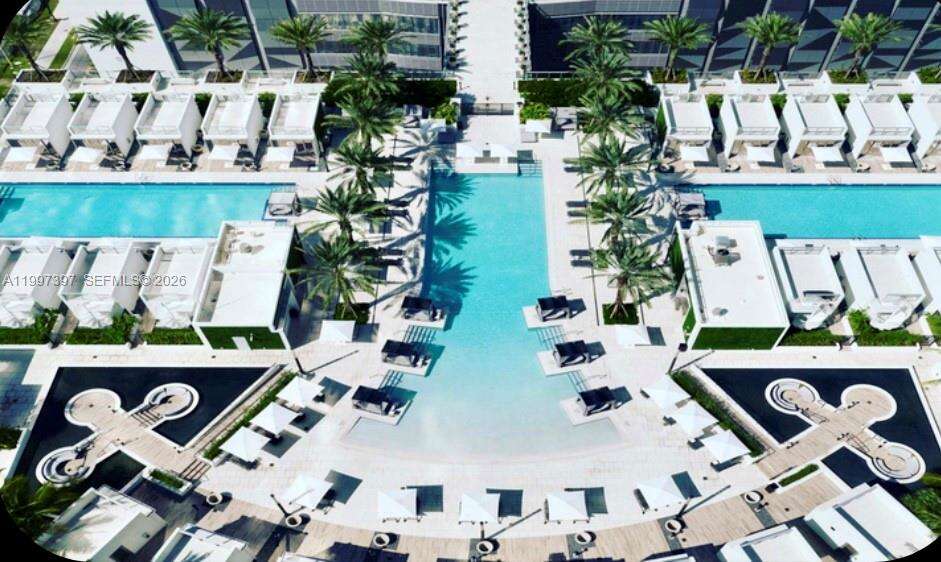 Paramount Miami Worldcenter at 851 NE 1 Ave, Miami, FL 33132 - For Rent photo 2