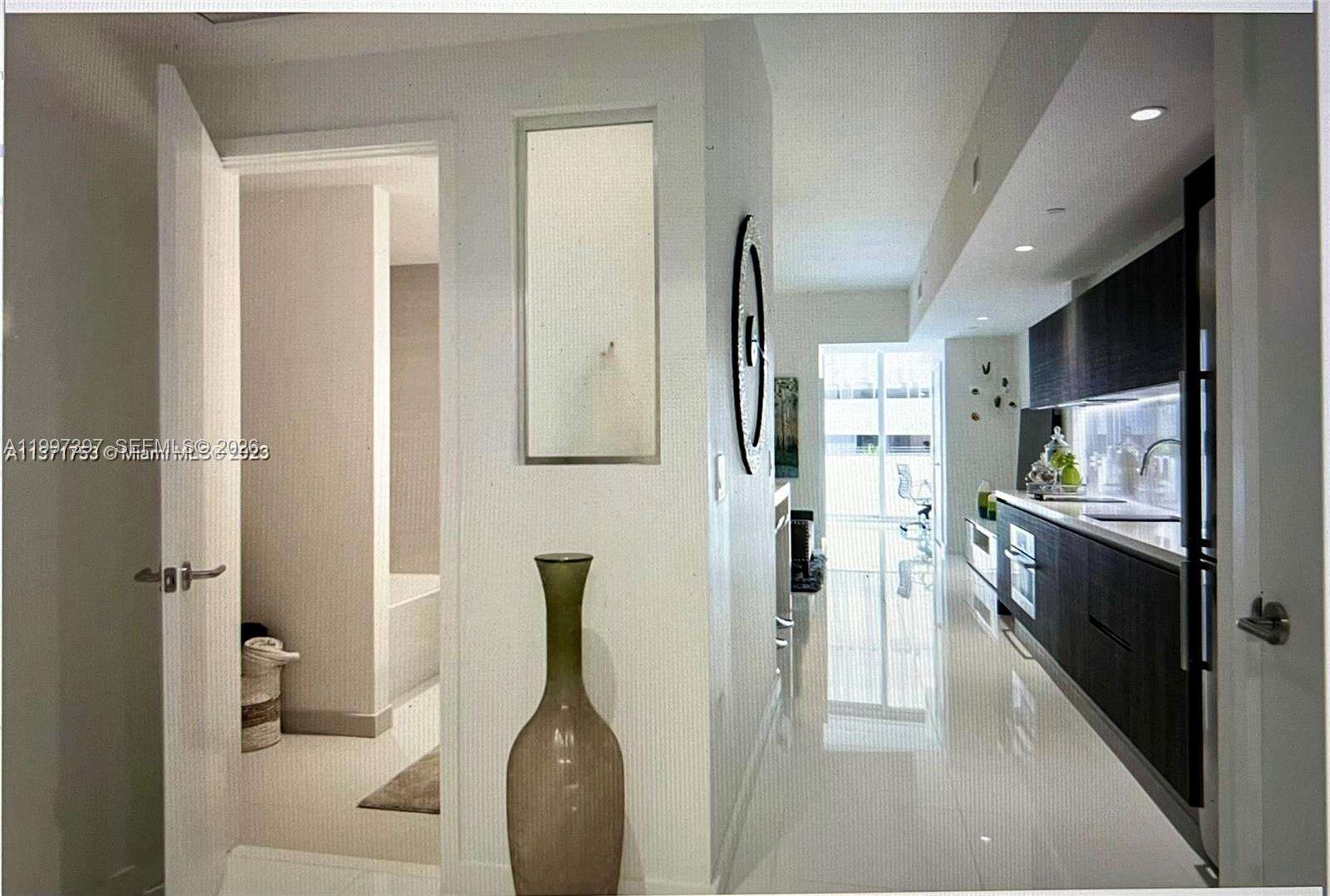 Paramount Miami Worldcenter at 851 NE 1 Ave, Miami, FL 33132 - For Rent photo 12
