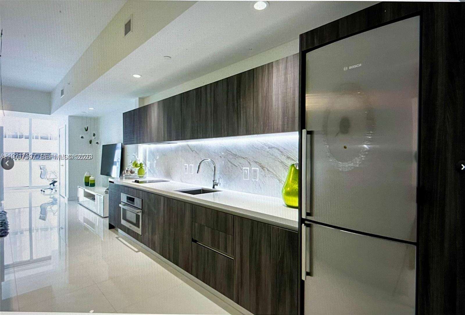 Paramount Miami Worldcenter at 851 NE 1 Ave, Miami, FL 33132 - For Rent photo 15