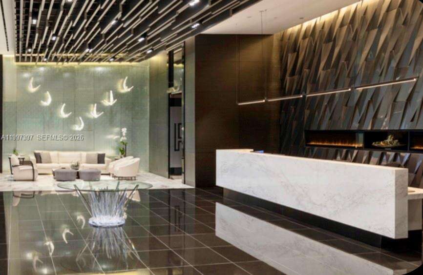 Paramount Miami Worldcenter at 851 NE 1 Ave, Miami, FL 33132 - For Rent photo 4