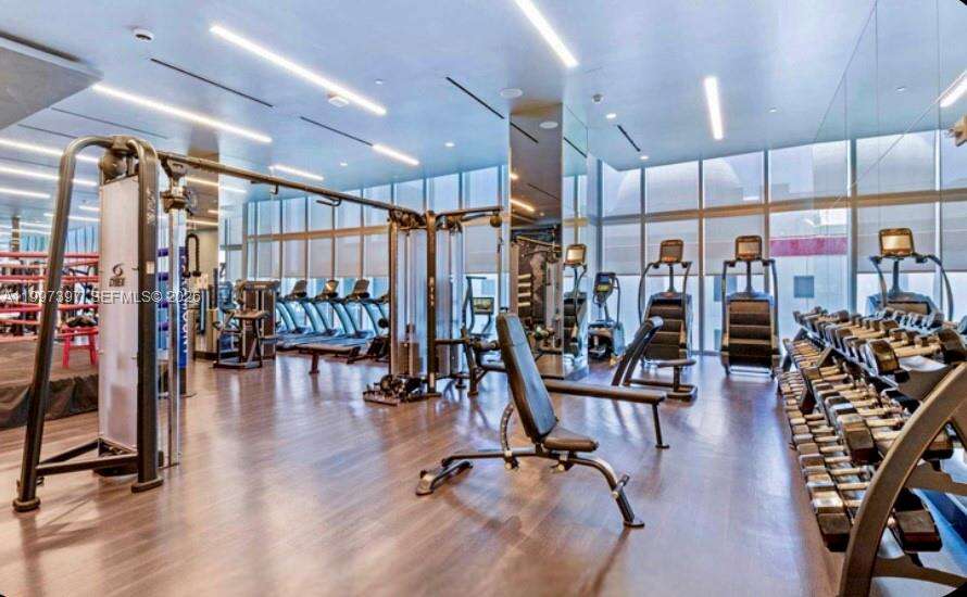 Paramount Miami Worldcenter at 851 NE 1 Ave, Miami, FL 33132 - For Rent photo 6