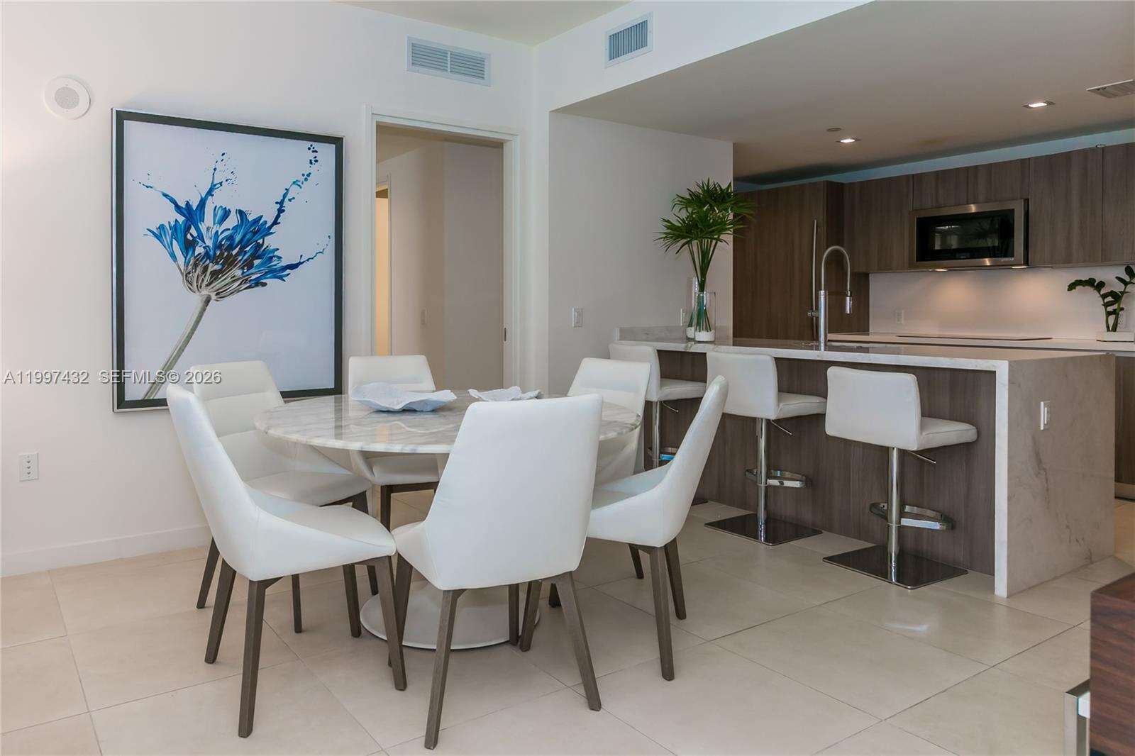 Tiffany House at 401 Birch Rd, Fort Lauderdale, FL 33304 - For Rent photo 3