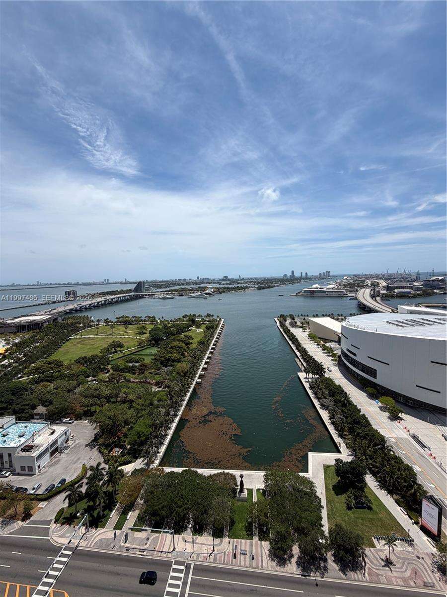 Marina Blue at 888 Biscayne Blvd, Miami, FL 33132 - For Rent photo 29