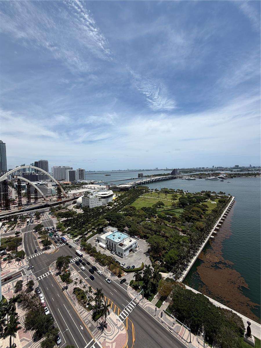 Marina Blue at 888 Biscayne Blvd, Miami, FL 33132 - For Rent photo 30