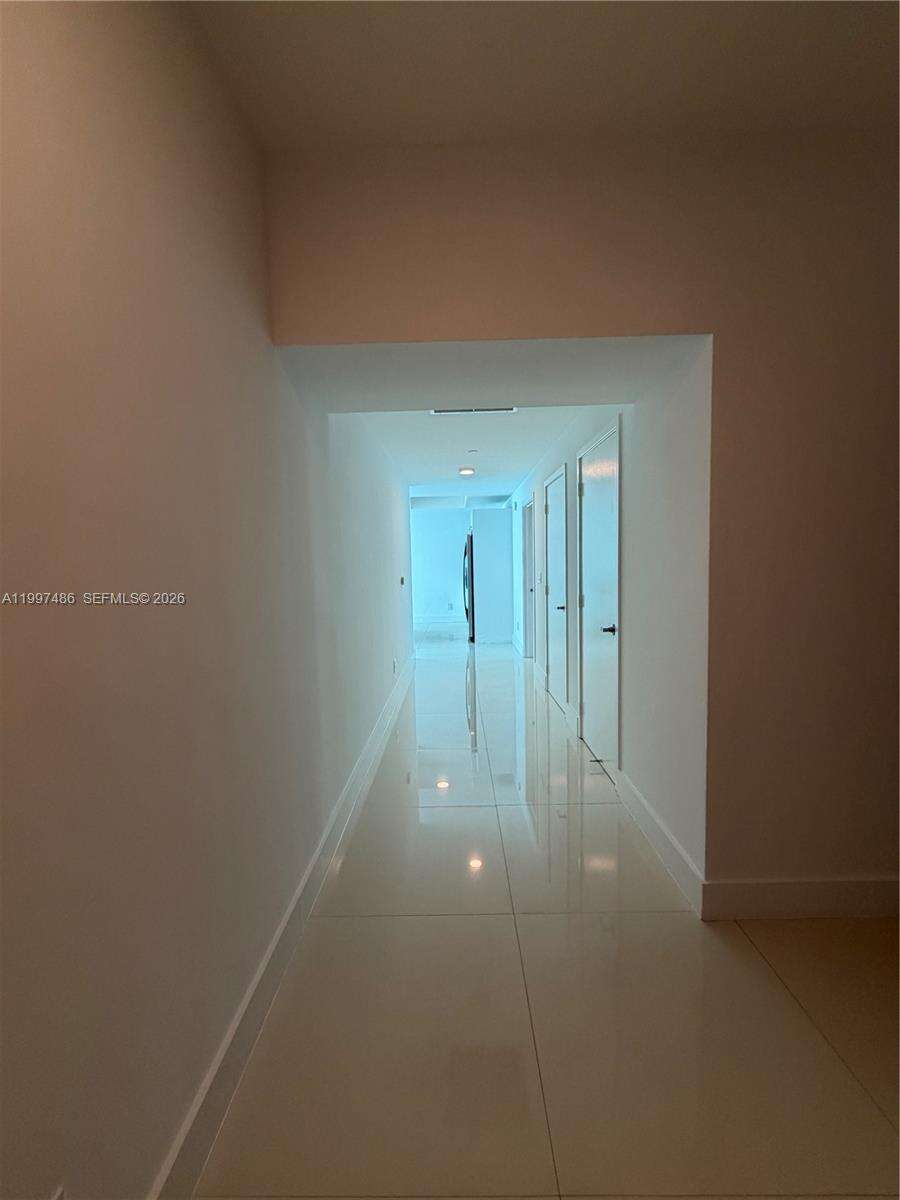 Marina Blue at 888 Biscayne Blvd, Miami, FL 33132 - For Rent photo 31