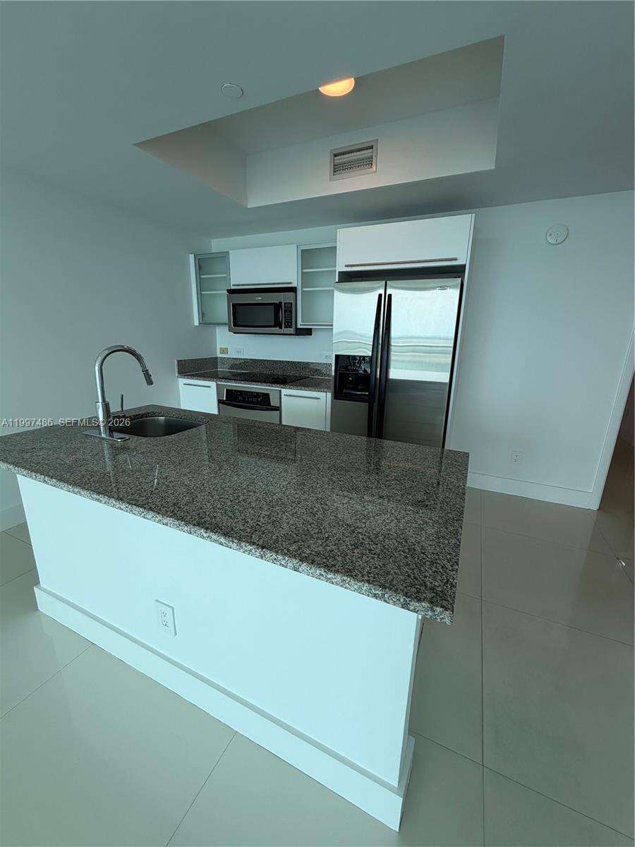 Marina Blue at 888 Biscayne Blvd, Miami, FL 33132 - For Rent photo 5