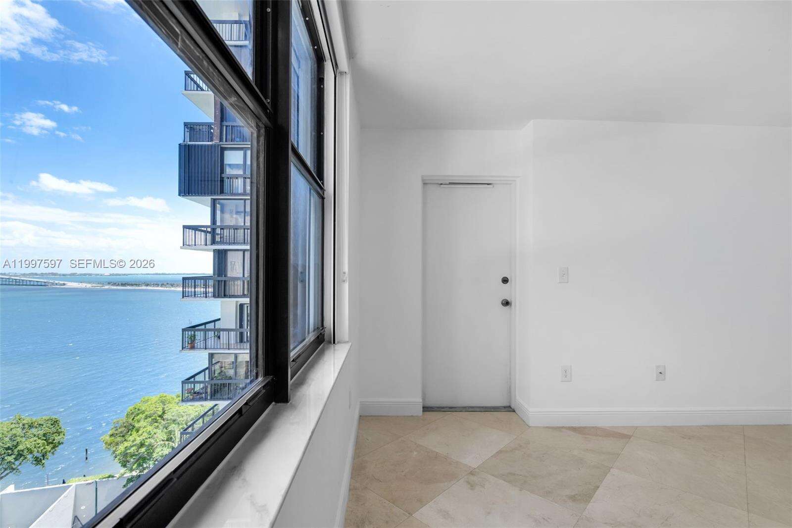 Brickell Bay Club at 2333 Brickell Ave, Miami, FL 33129 - For Rent photo 17