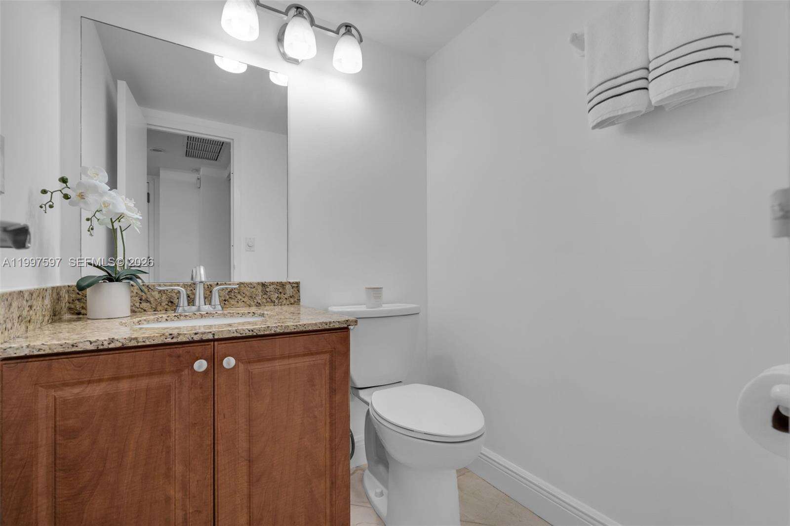 Brickell Bay Club at 2333 Brickell Ave, Miami, FL 33129 - For Rent photo 22