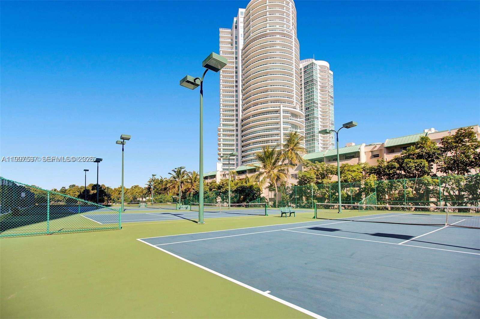 Brickell Bay Club at 2333 Brickell Ave, Miami, FL 33129 - For Rent photo 35