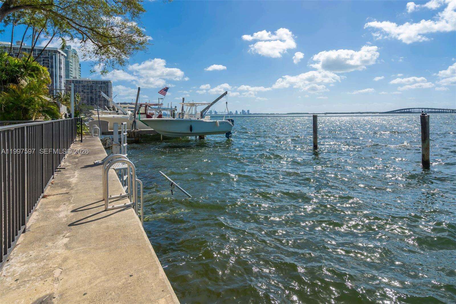 Brickell Bay Club at 2333 Brickell Ave, Miami, FL 33129 - For Rent photo 37