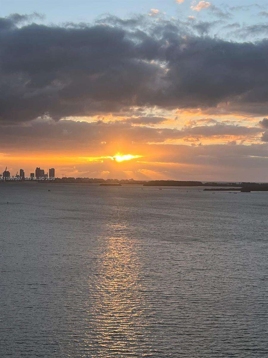Brickell Bay Club at 2333 Brickell Ave, Miami, FL 33129 - For Rent photo 5