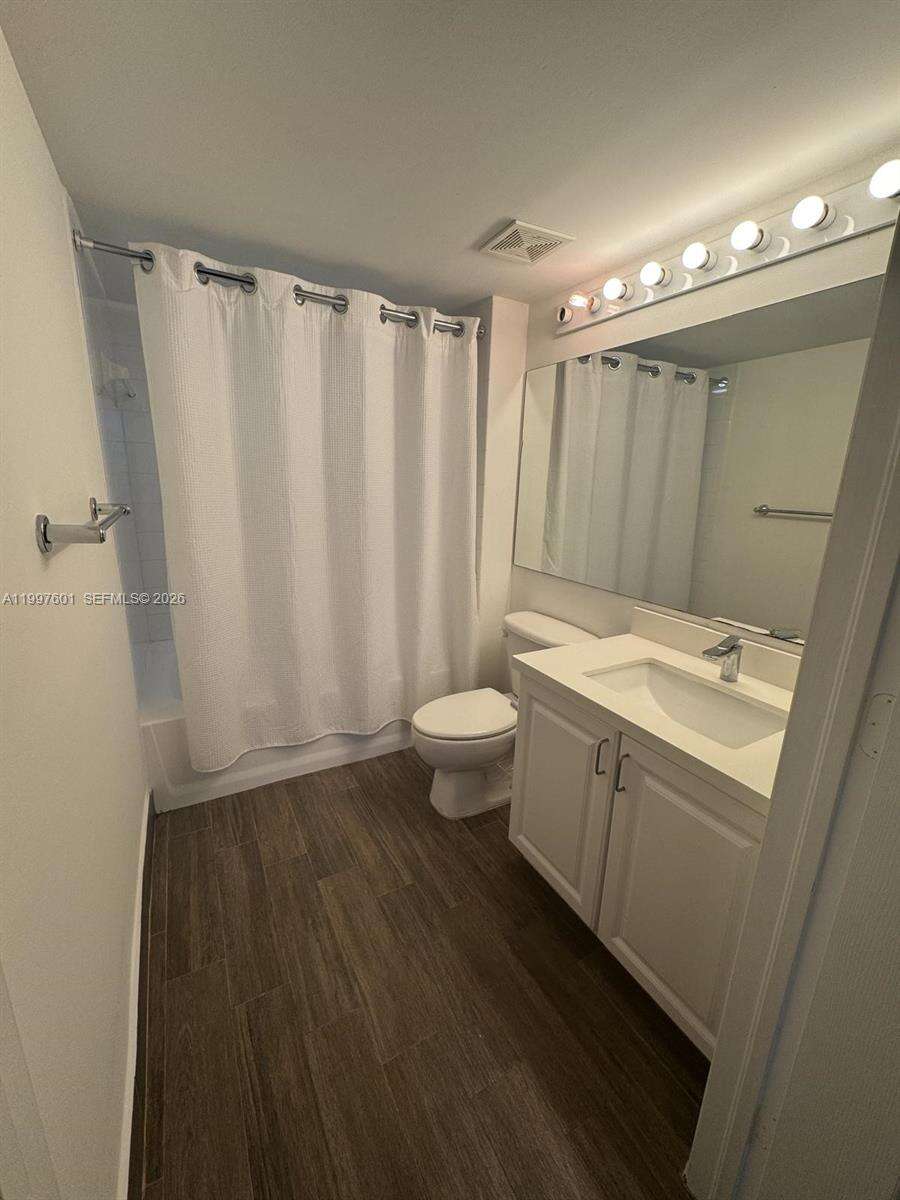 The Mark On Brickell at 1155 Brickell Bay Dr, Miami, FL 33131 - For Rent photo 15