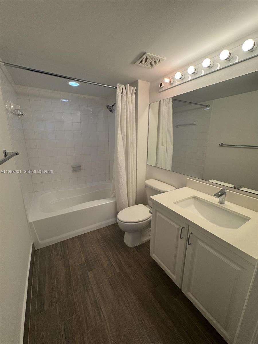 The Mark On Brickell at 1155 Brickell Bay Dr, Miami, FL 33131 - For Rent photo 16