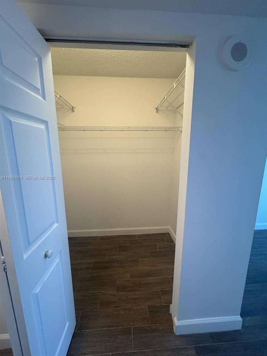 The Mark On Brickell at 1155 Brickell Bay Dr, Miami, FL 33131 - For Rent photo 18