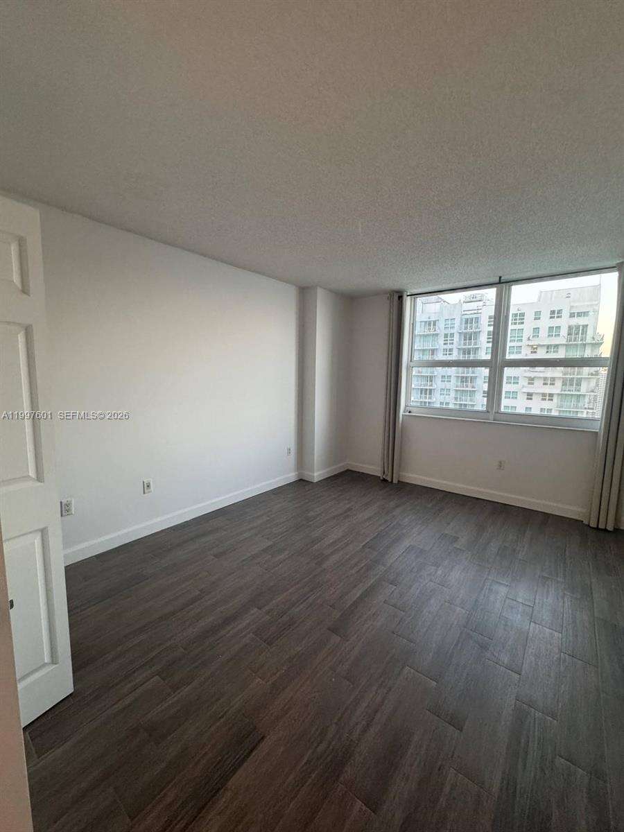 The Mark On Brickell at 1155 Brickell Bay Dr, Miami, FL 33131 - For Rent photo 22