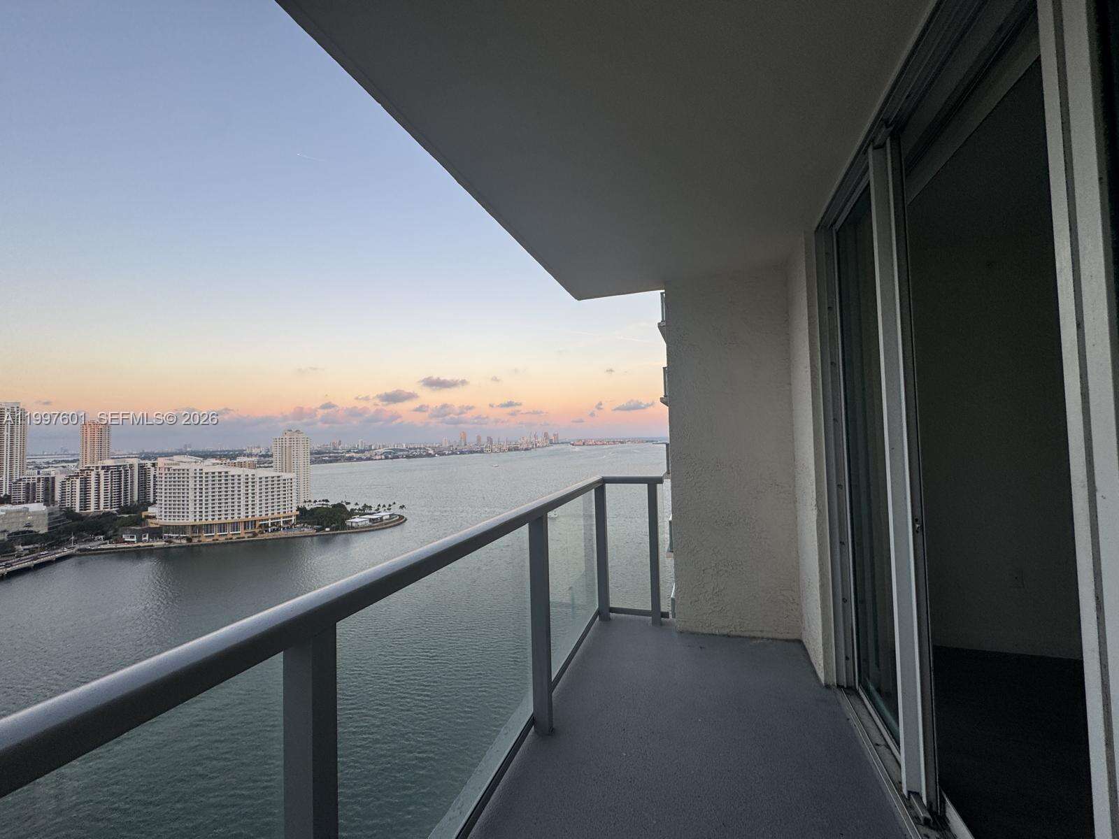 The Mark On Brickell at 1155 Brickell Bay Dr, Miami, FL 33131 - For Rent photo 33