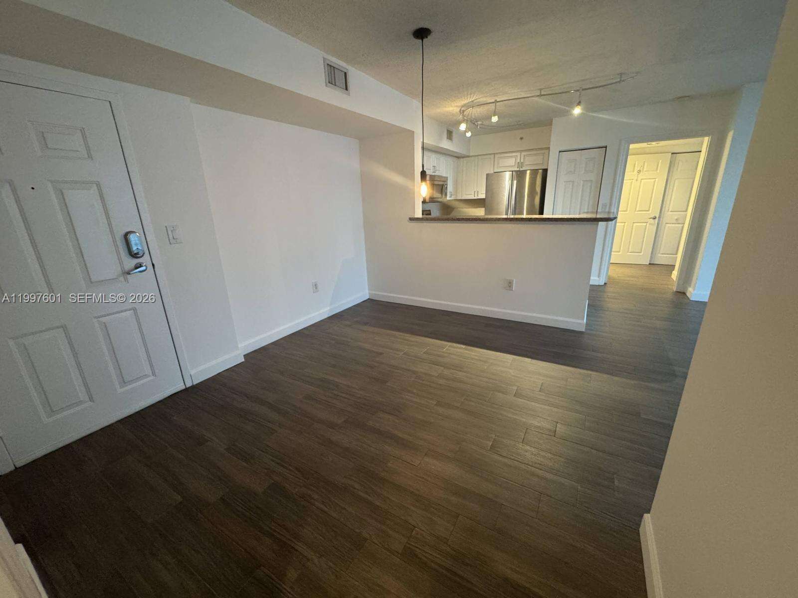 The Mark On Brickell at 1155 Brickell Bay Dr, Miami, FL 33131 - For Rent photo 7