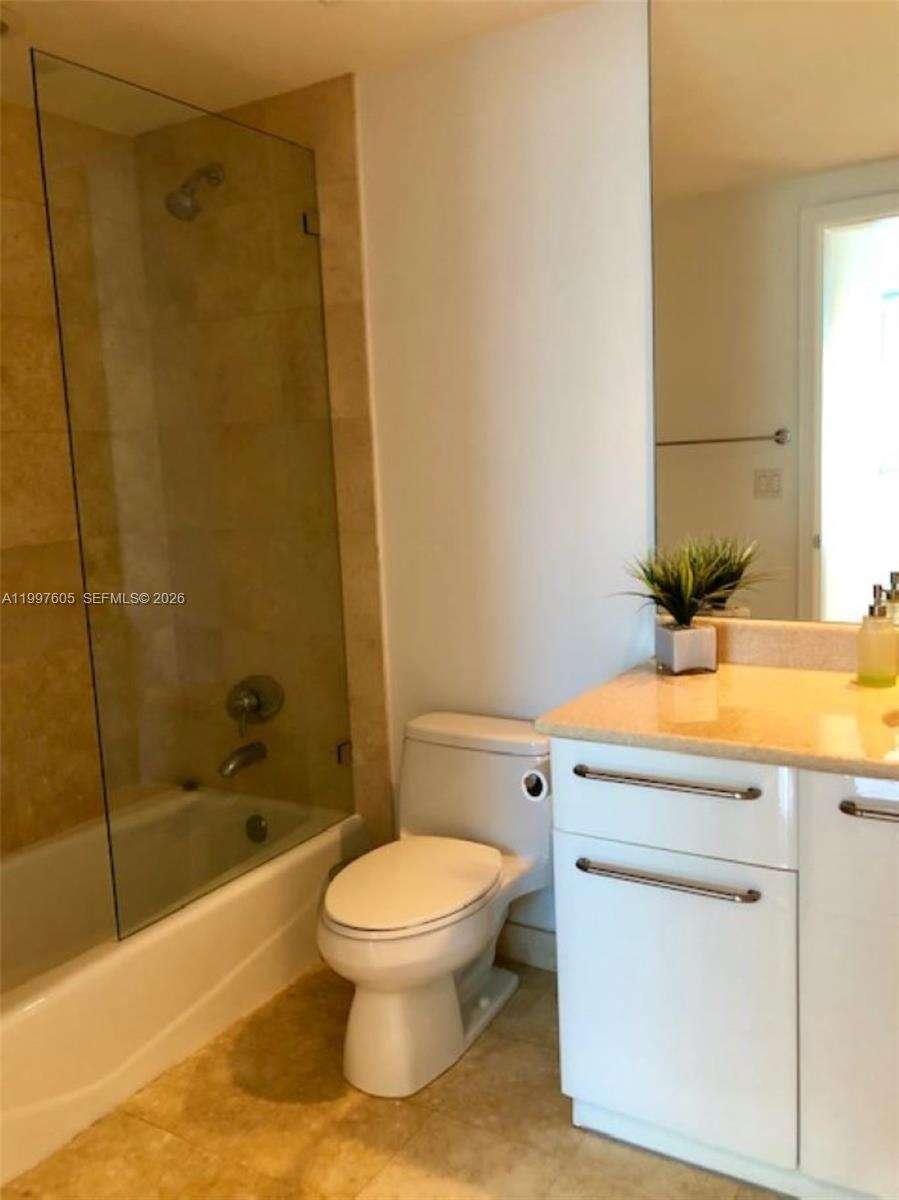 Ocean Palms at 3101 Ocean Dr, Hollywood, FL 33019 - For Rent photo 11