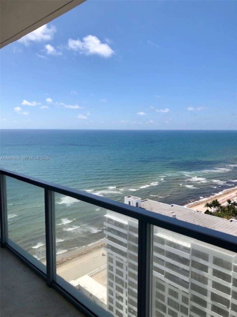 Ocean Palms at 3101 Ocean Dr, Hollywood, FL 33019 - For Rent photo 17