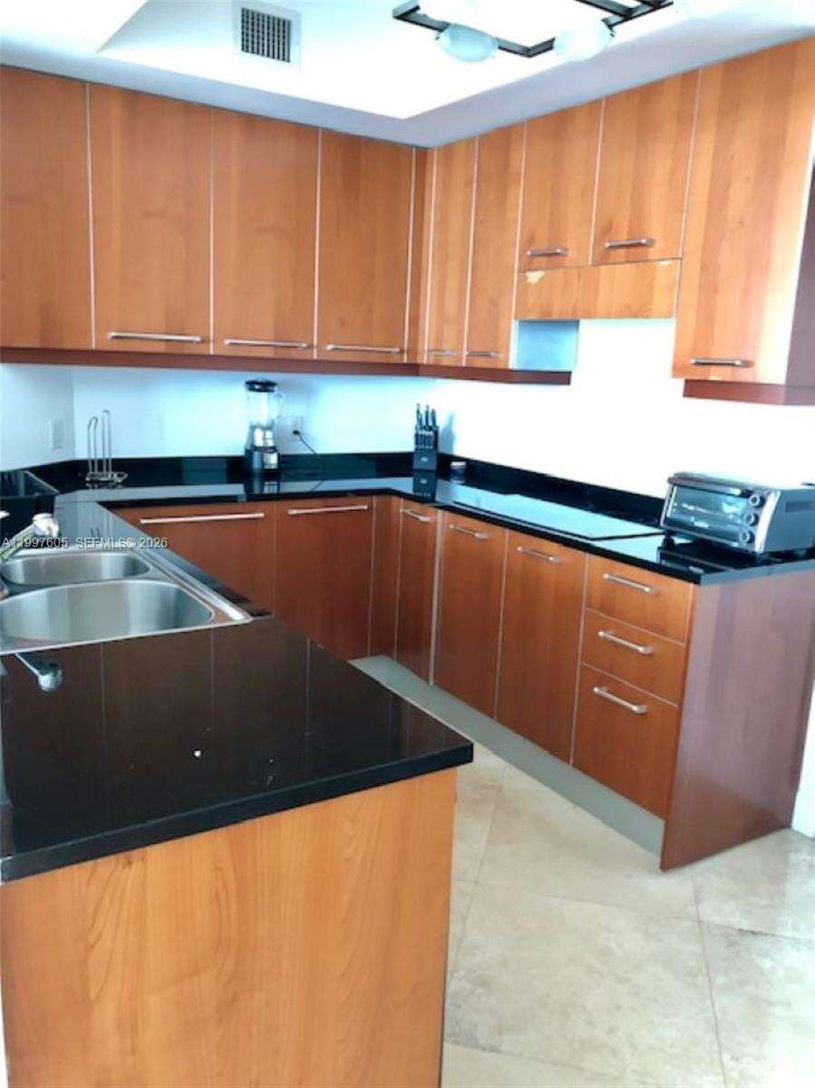 Ocean Palms at 3101 Ocean Dr, Hollywood, FL 33019 - For Rent photo 6