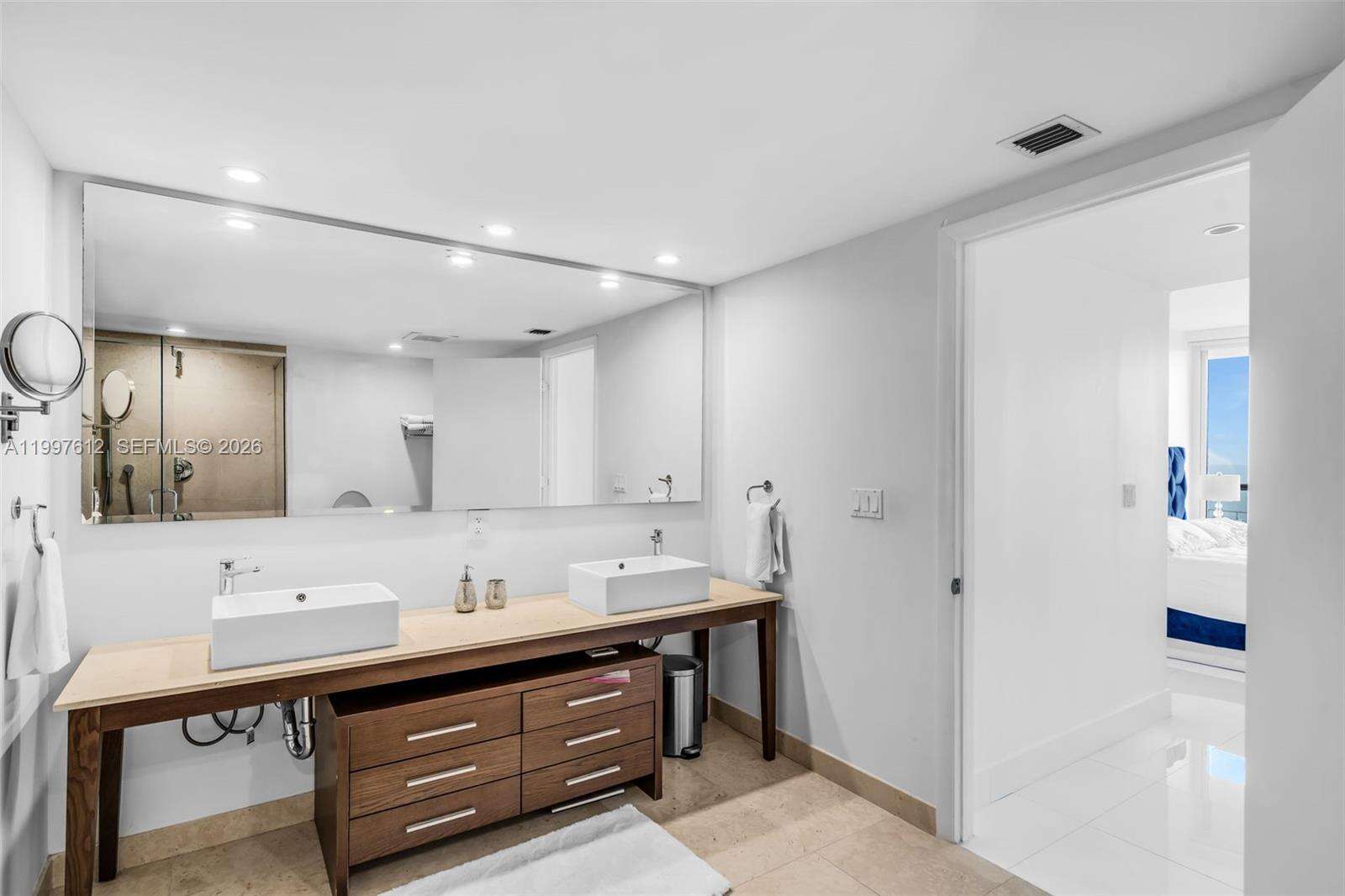Icon Brickell 2 at 495 Brickell Ave, Miami, FL 33131 - For Rent photo 14