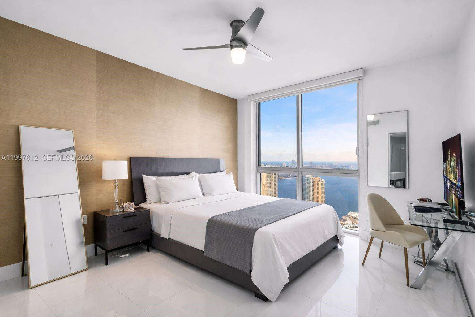 Icon Brickell 2 at 495 Brickell Ave, Miami, FL 33131 - For Rent photo 18