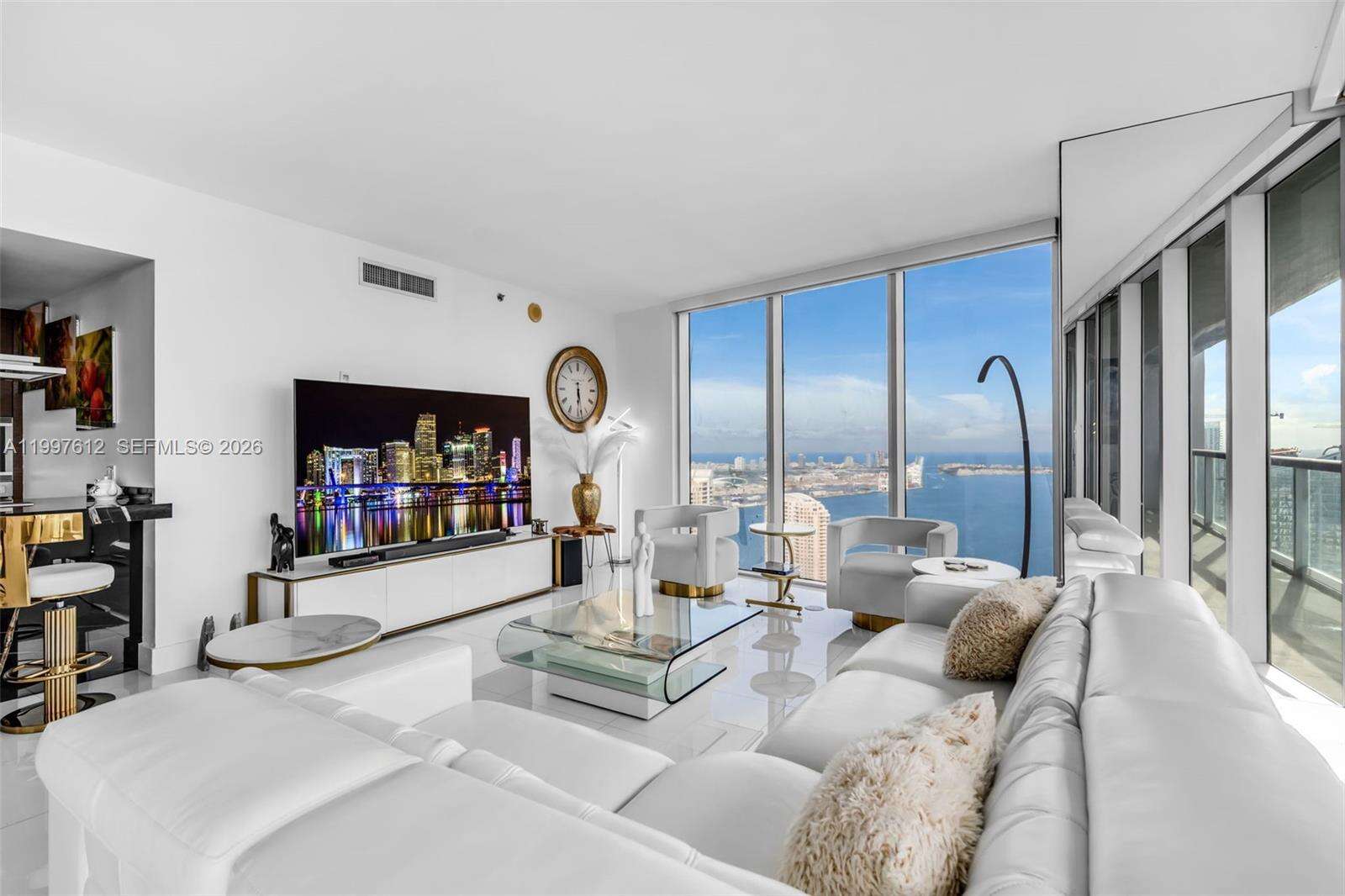 Icon Brickell 2 at 495 Brickell Ave, Miami, FL 33131 - For Rent photo 5