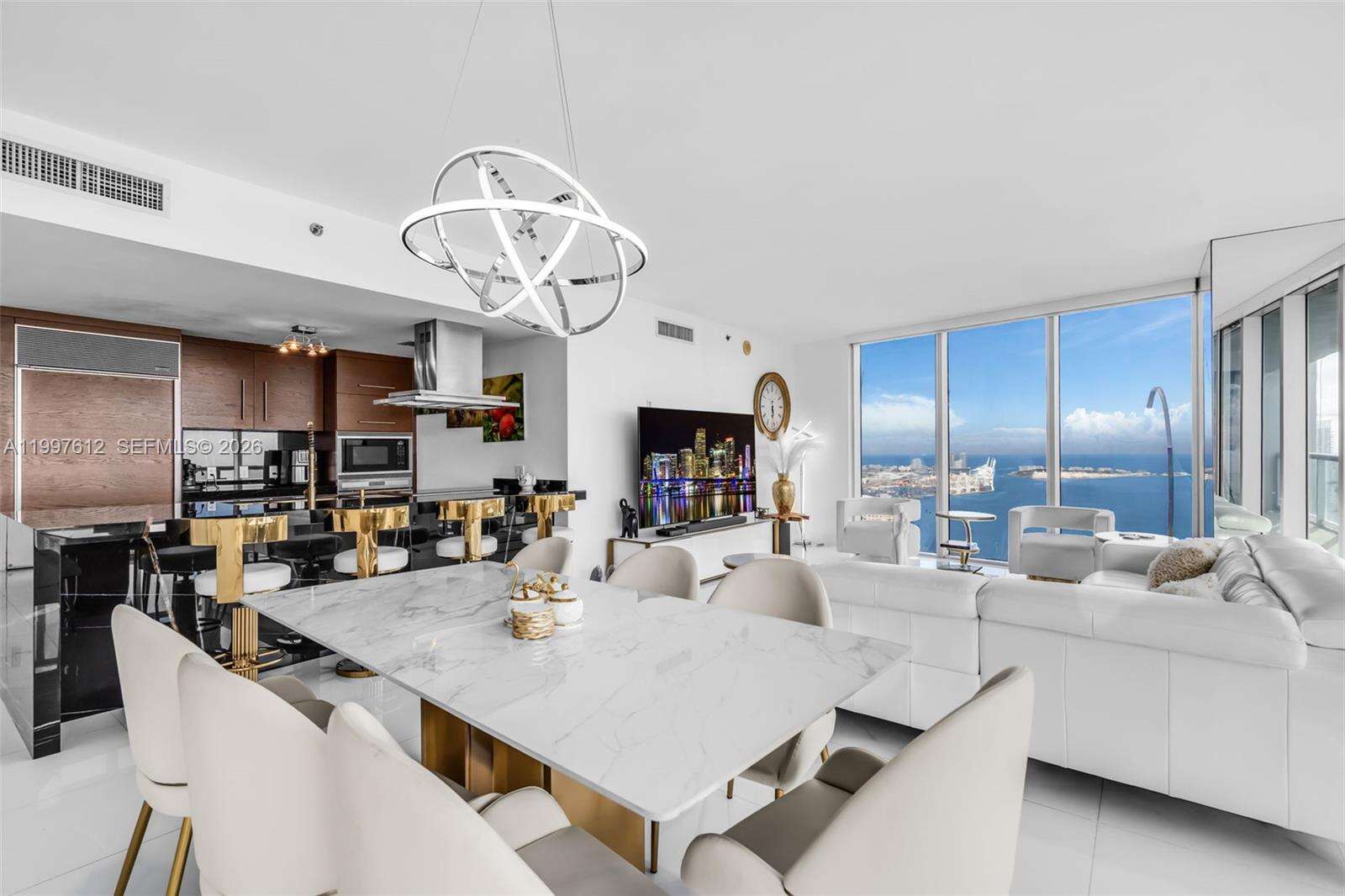 Icon Brickell 2 at 495 Brickell Ave, Miami, FL 33131 - For Rent photo 8