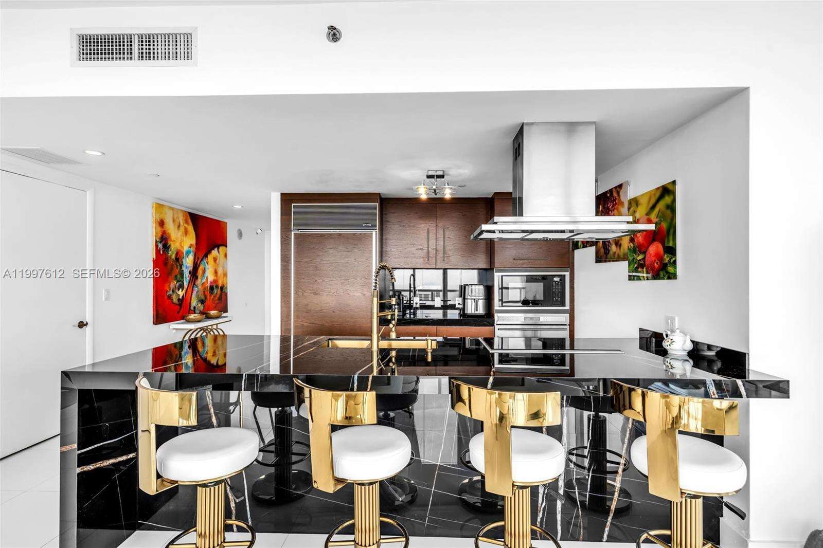 Icon Brickell 2 at 495 Brickell Ave, Miami, FL 33131 - For Rent photo 10