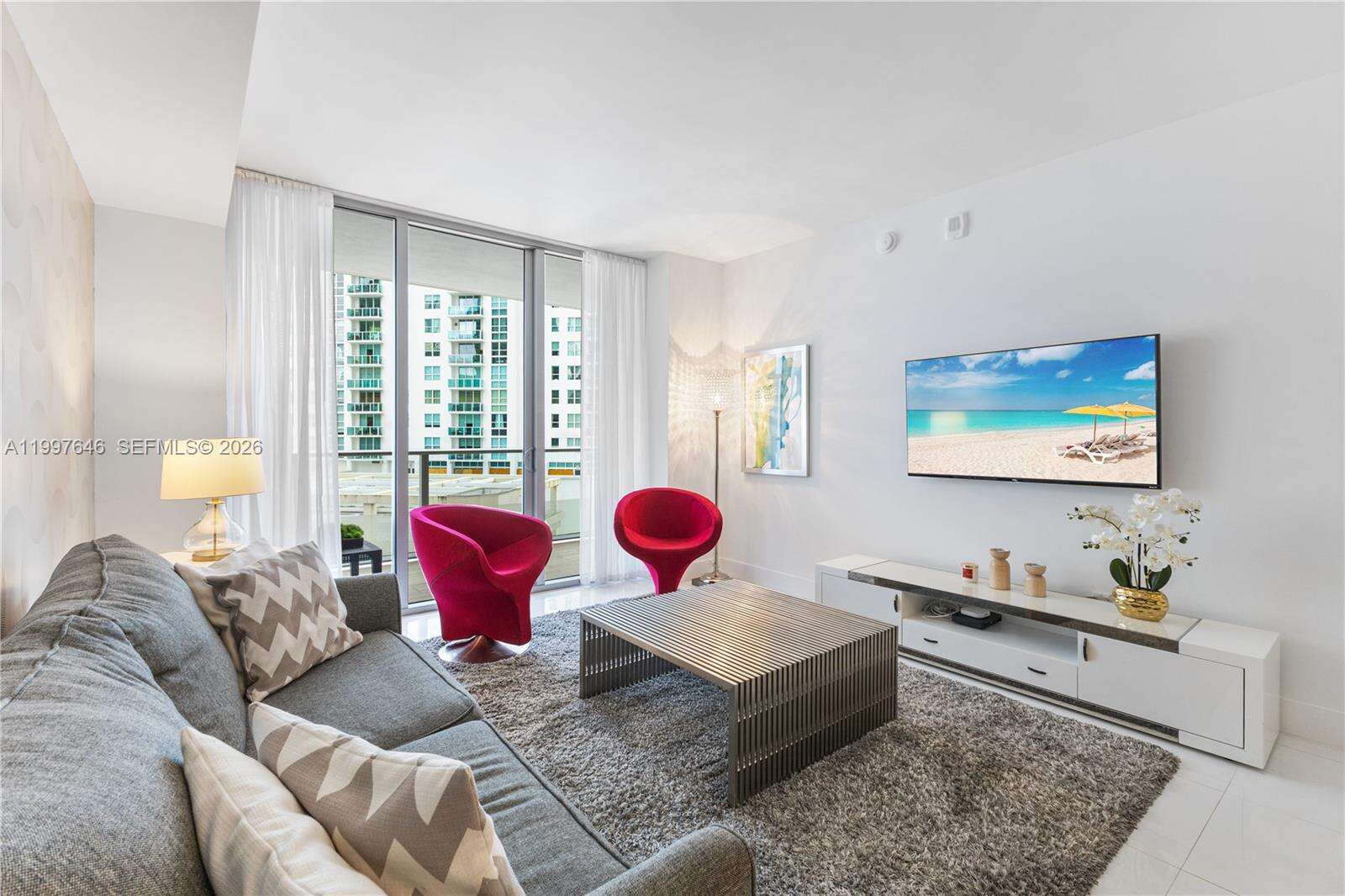 Brickell House at 1300 Brickell Bay Dr, Miami, FL 33131 - For Rent photo 18