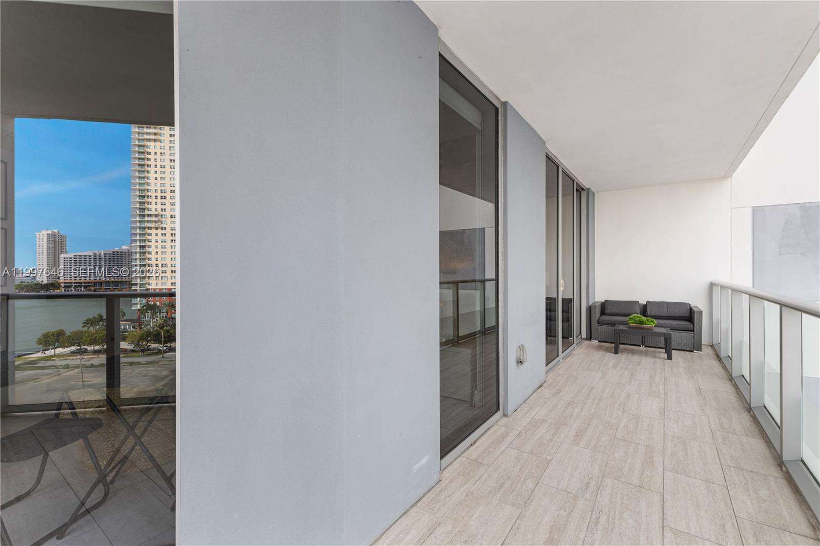 Brickell House at 1300 Brickell Bay Dr, Miami, FL 33131 - For Rent photo 9