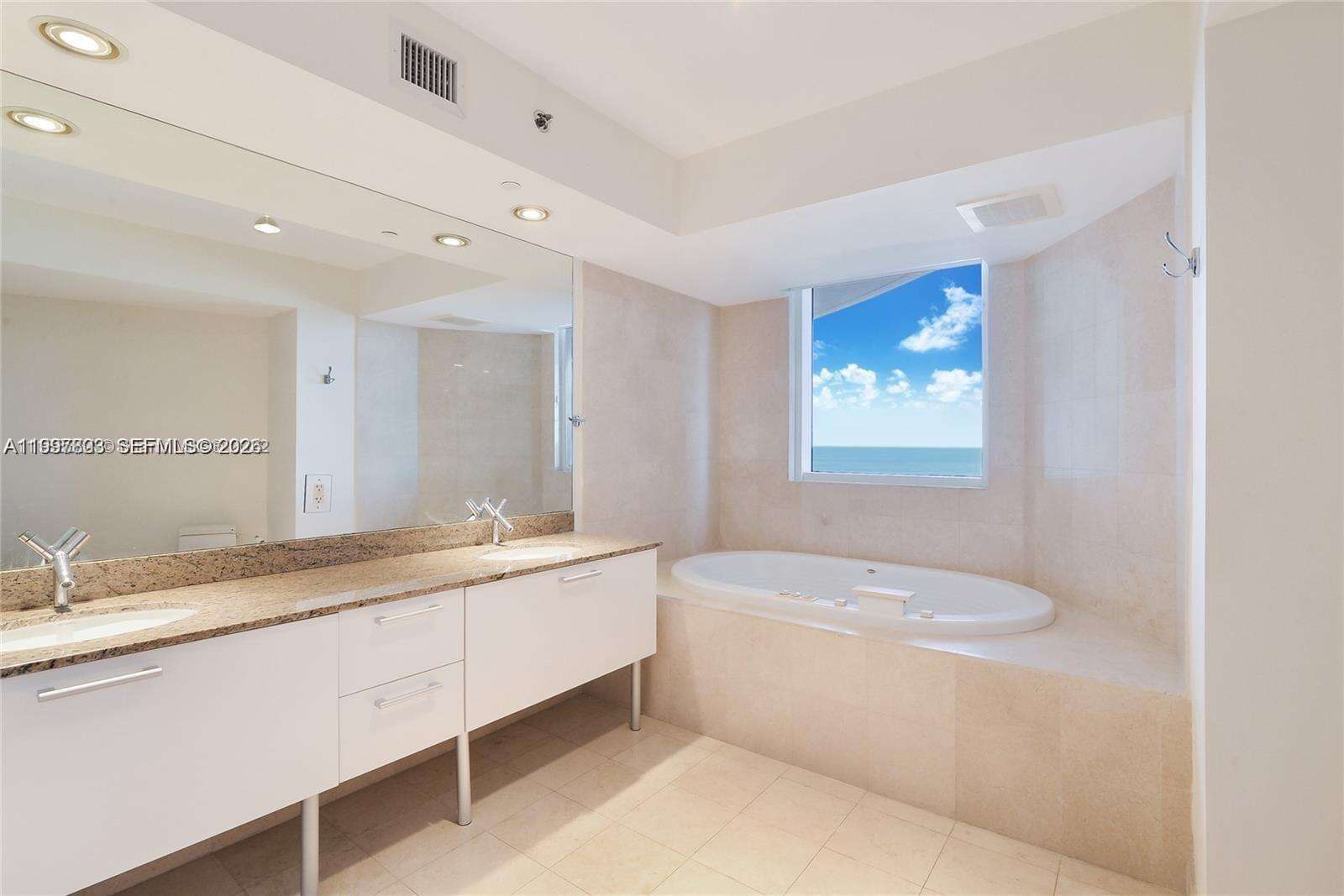 Ocean Four at 17201 Collins Ave, Sunny Isles Beach, FL 33160 - For Rent photo 17