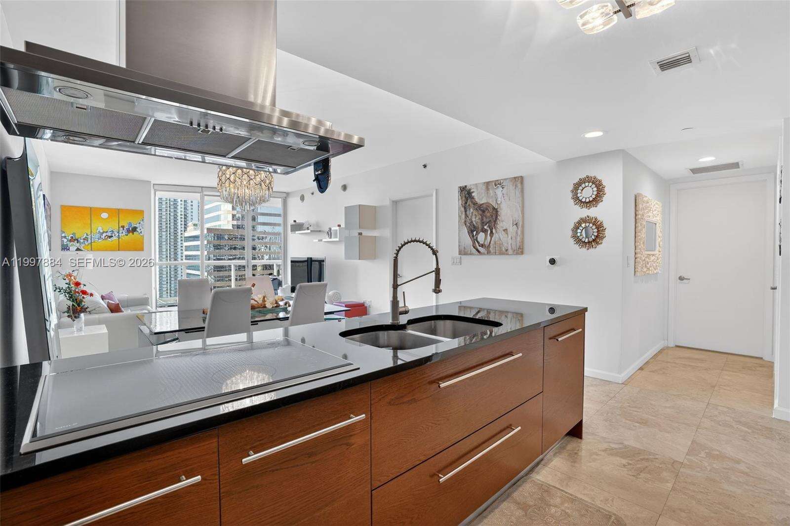 Icon Brickell 2 at 495 Brickell Ave, Miami, FL 33131 - For Rent photo 4