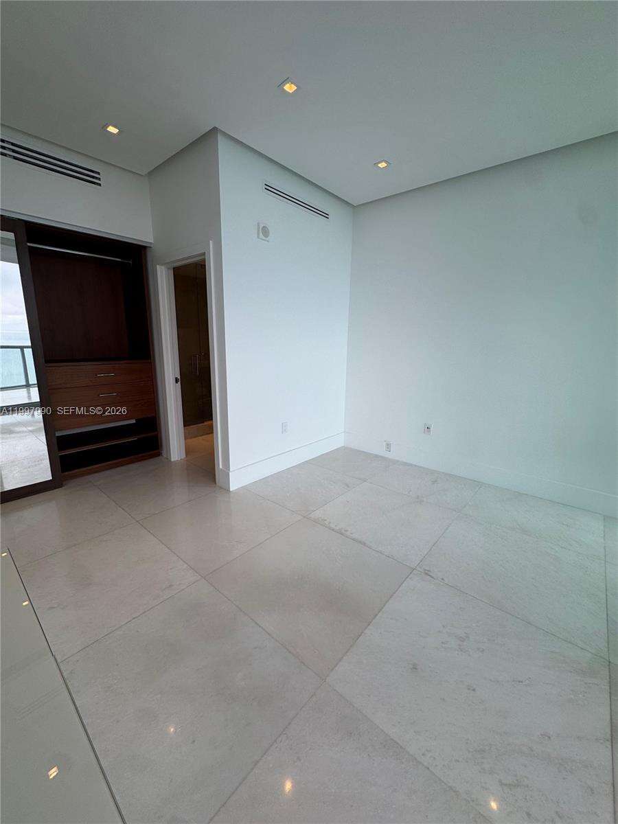 Jade Ocean at 17121 Collins Ave, Sunny Isles Beach, FL 33160 - For Rent photo 18