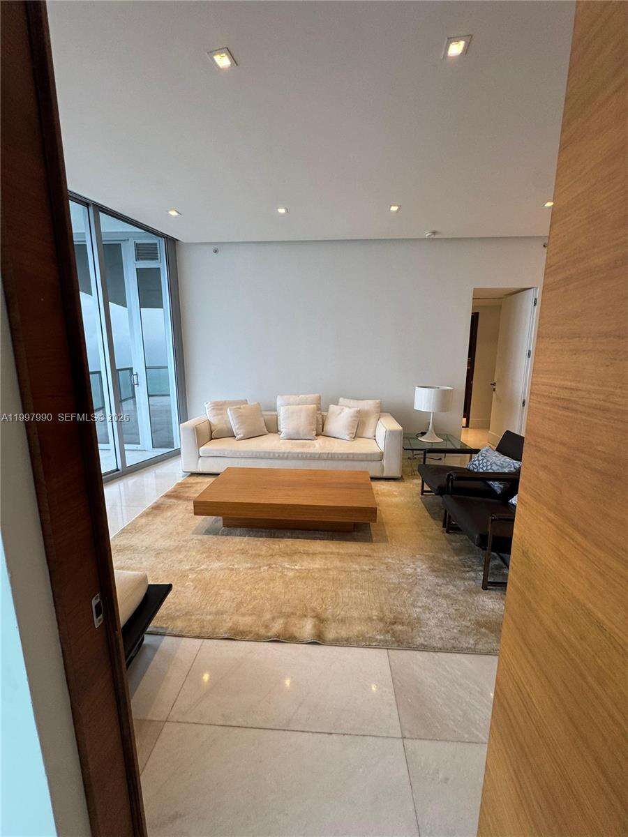 Jade Ocean at 17121 Collins Ave, Sunny Isles Beach, FL 33160 - For Rent photo 5