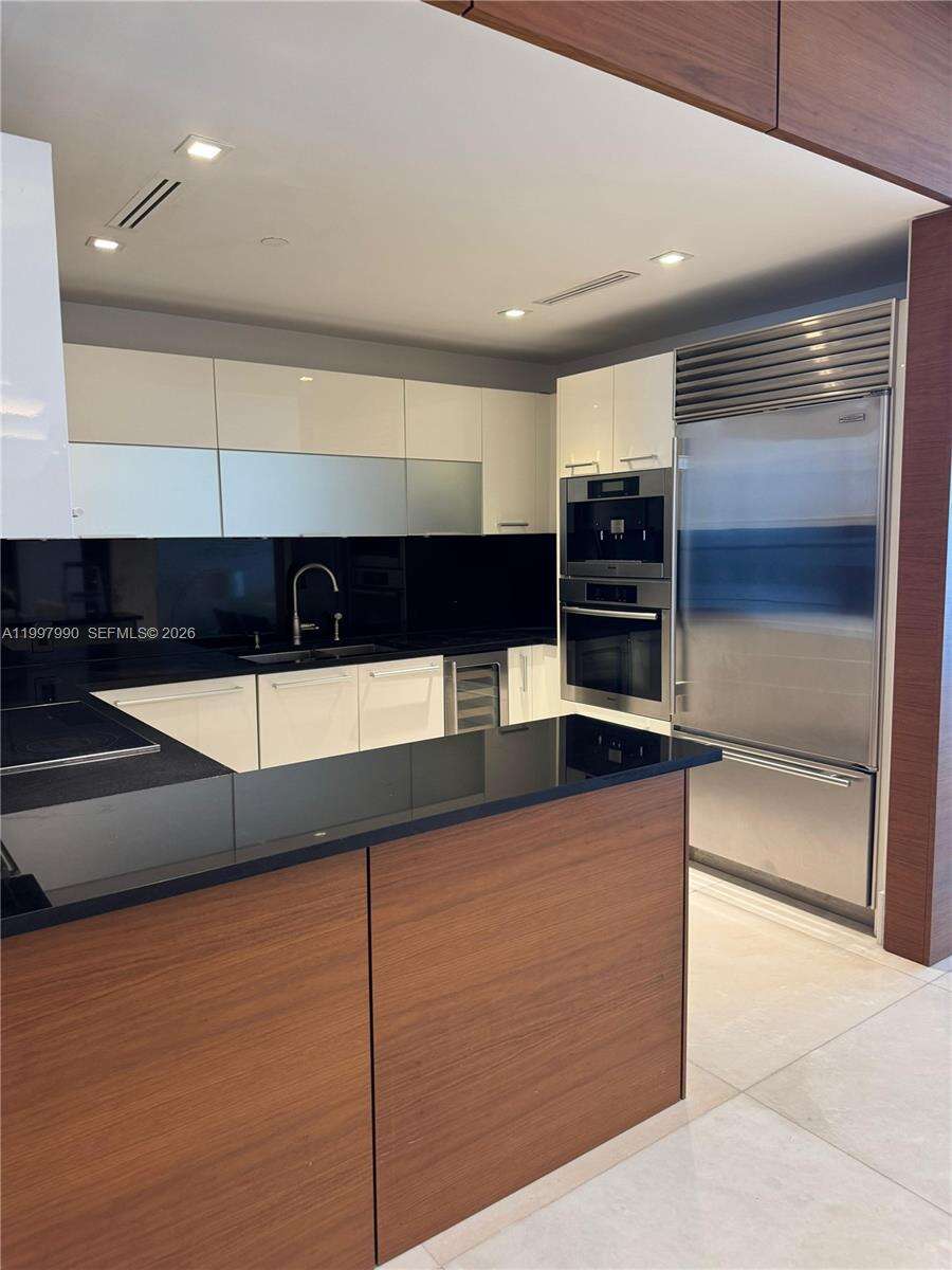 Jade Ocean at 17121 Collins Ave, Sunny Isles Beach, FL 33160 - For Rent photo 7