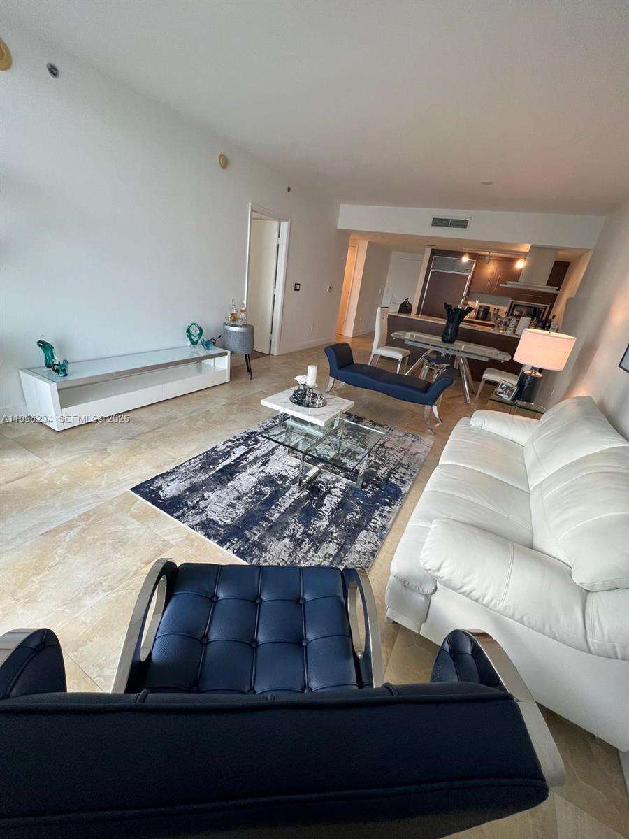 Icon Brickell 2 at 495 Brickell Ave, Miami, FL 33131 - For Rent photo 11