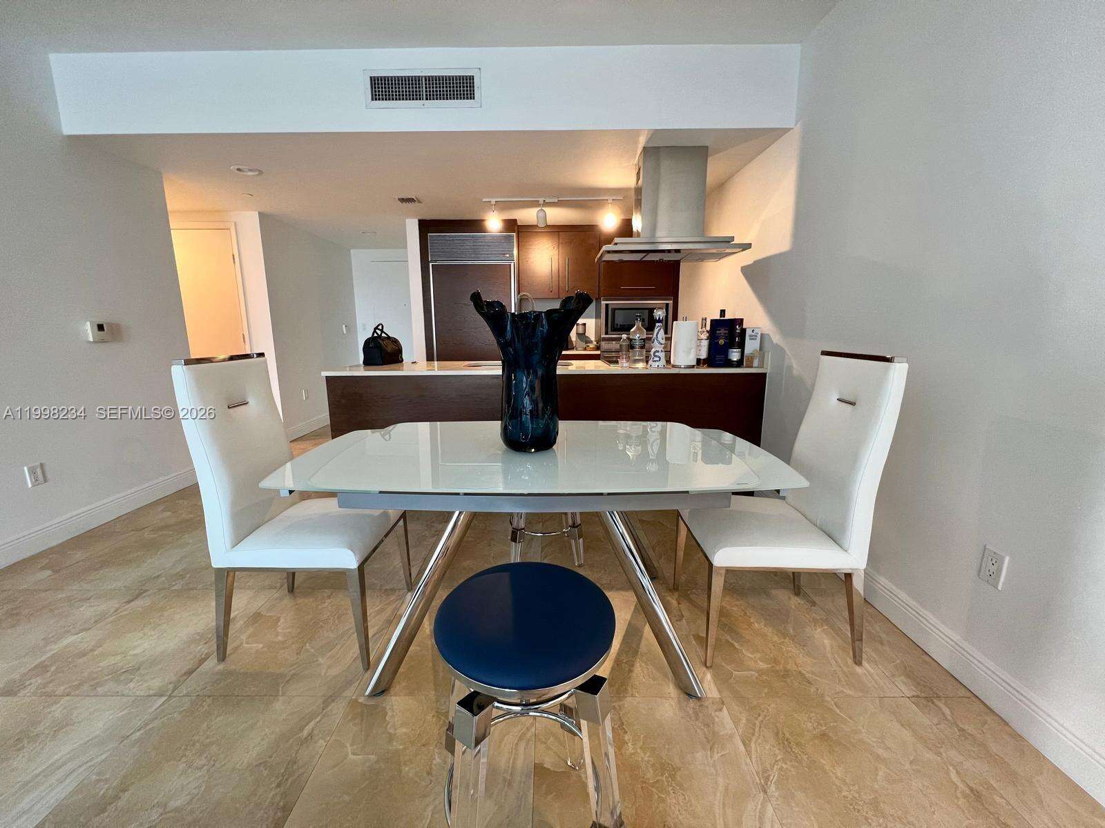 Icon Brickell 2 at 495 Brickell Ave, Miami, FL 33131 - For Rent photo 9
