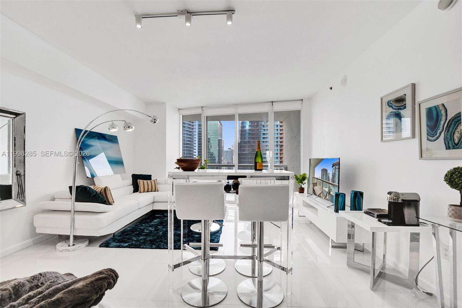 Icon Brickell 1 at 475 Brickell Ave, Miami, FL 33131 - For Rent photo 2
