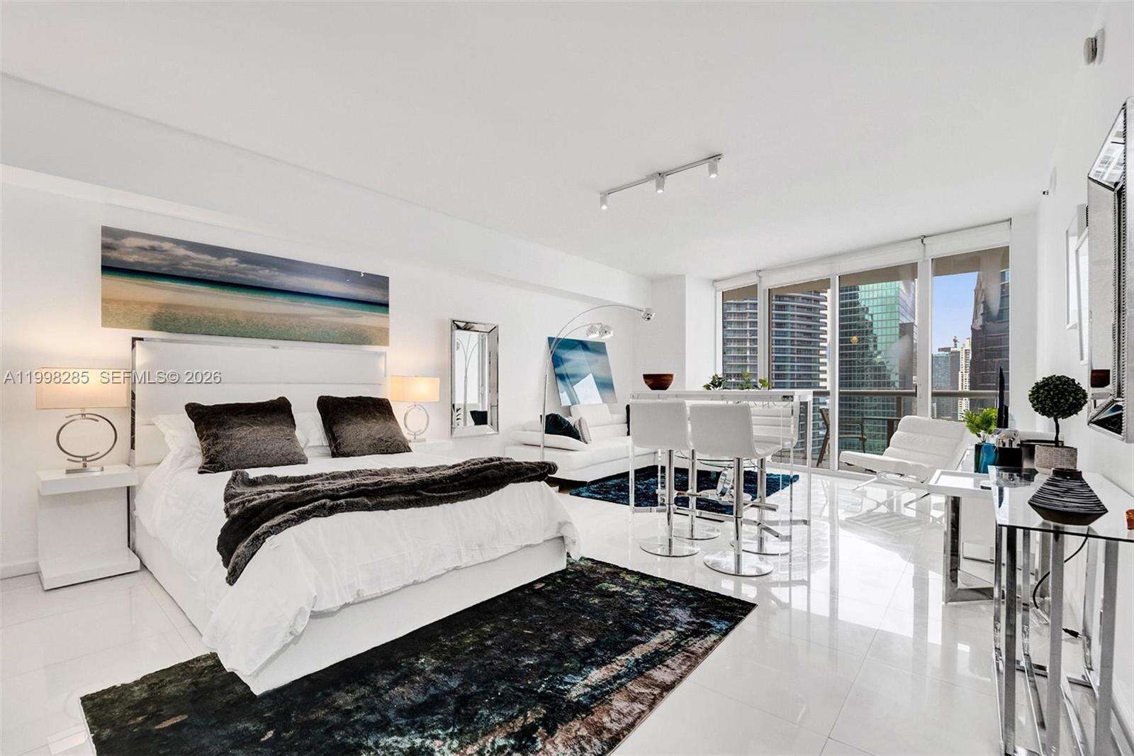 Icon Brickell 1 at 475 Brickell Ave, Miami, FL 33131 - For Rent photo 4