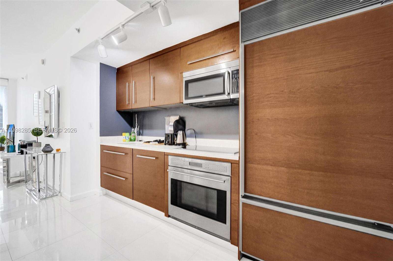 Icon Brickell 1 at 475 Brickell Ave, Miami, FL 33131 - For Rent photo 8